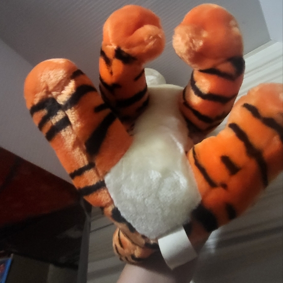 Vintage 14" TIGGER PLUSH Walt Disney Theme Park Winnie the Pooh Disneyland - Picture 6 of 9